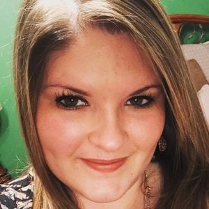 Meet your Posher, Caitlin